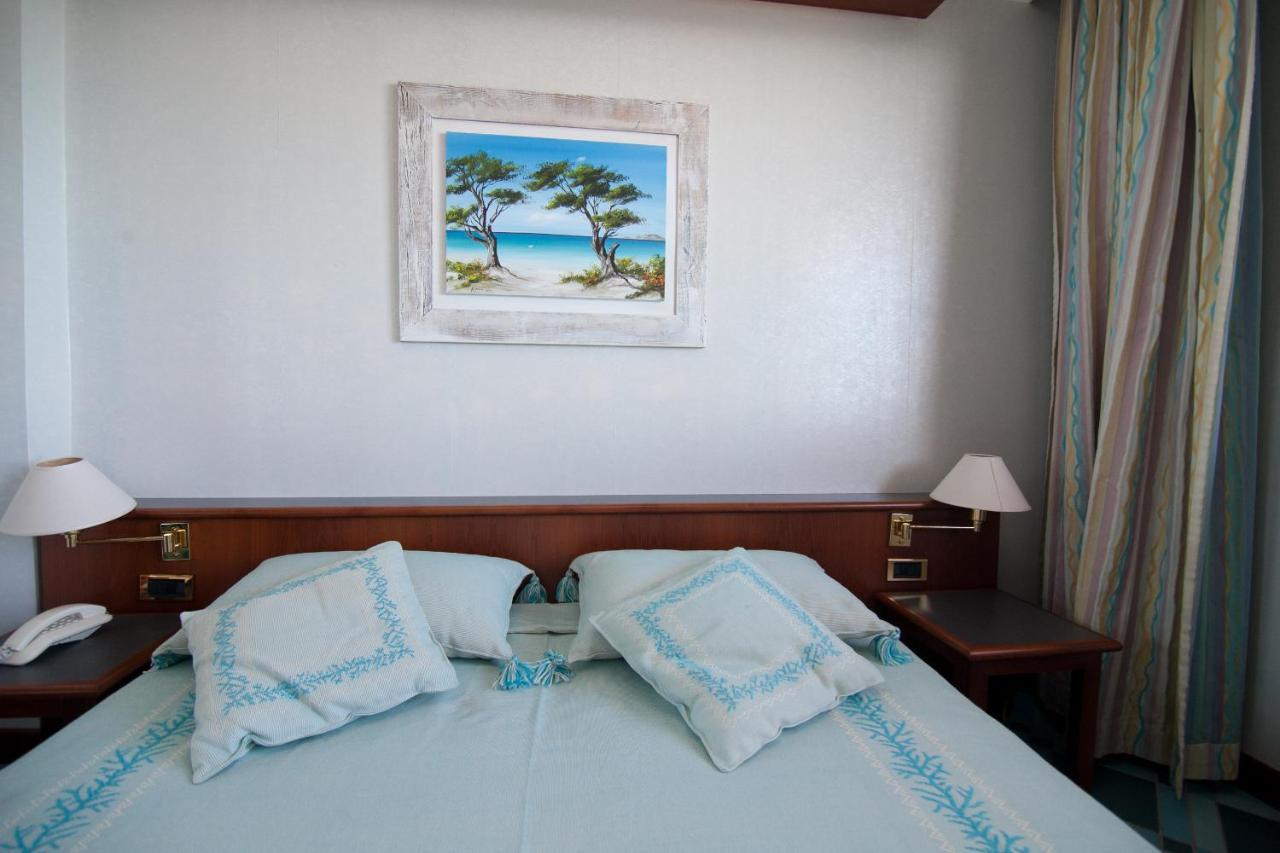 Club Esse Roccaruja Hotel สตินติโน ภายนอก รูปภาพ